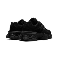 9060 Black Cat