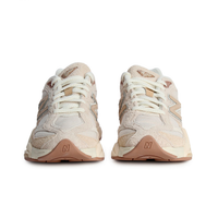 9060 | Bisque with Sea Salt