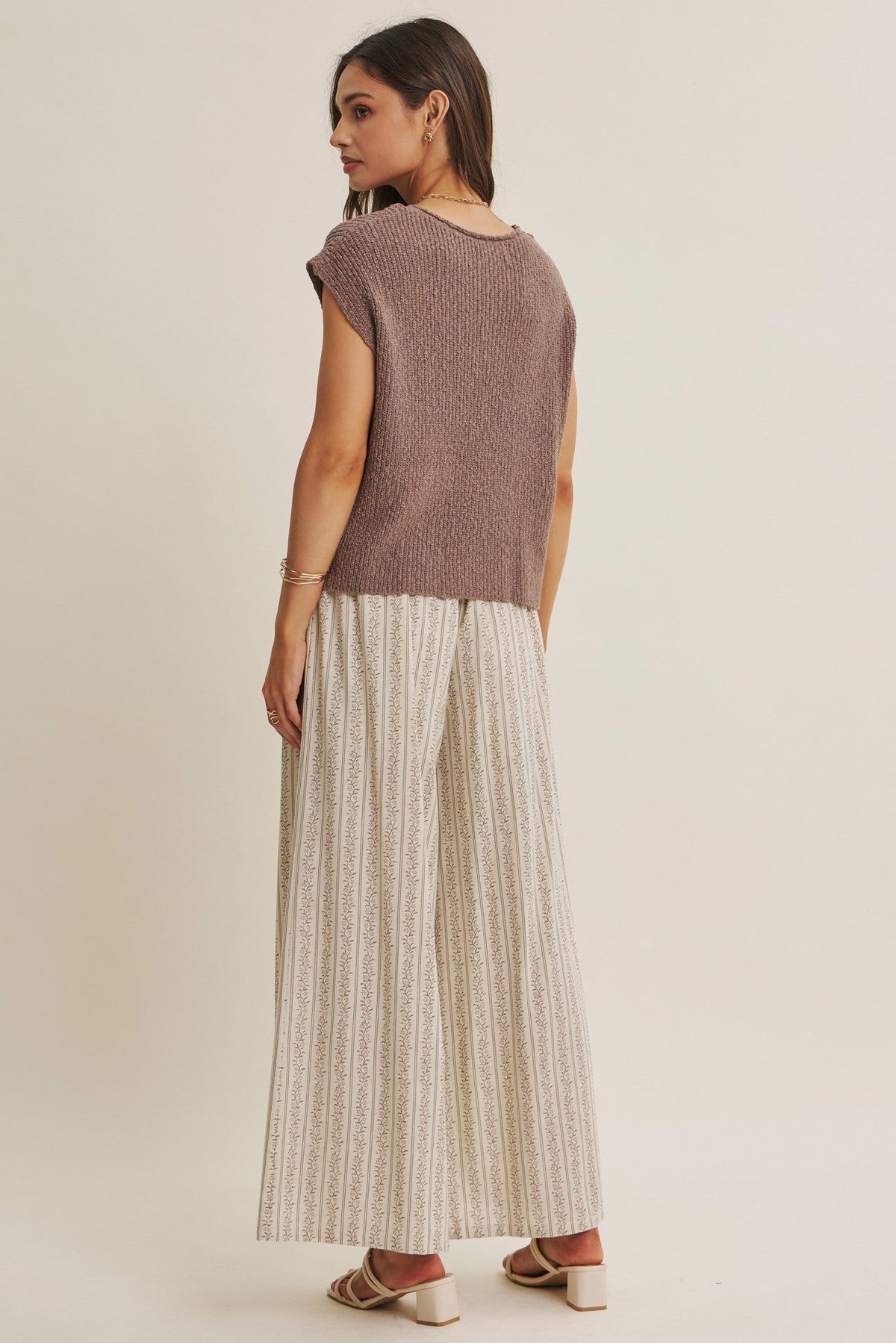 Slub Sweater Top In A Relaxed Fit: Mocha Mousse