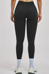 The Zenith Sports Bra Leggings 2-Piece Set