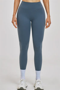 The Zenith Sports Bra Leggings 2-Piece Set