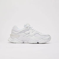9060 | Triple White