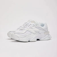 9060 | Triple White
