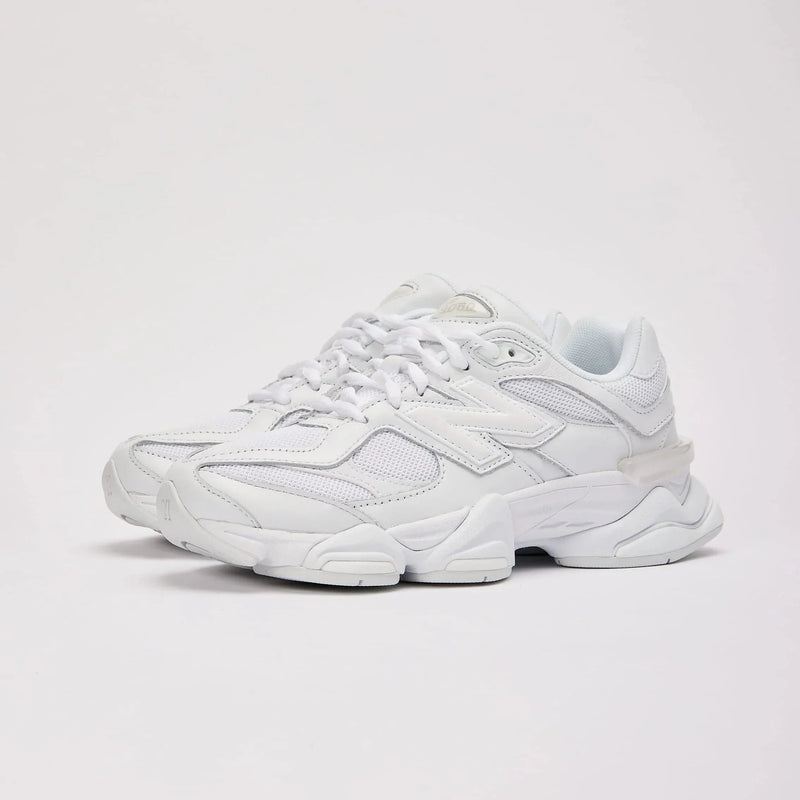 9060 | Triple White