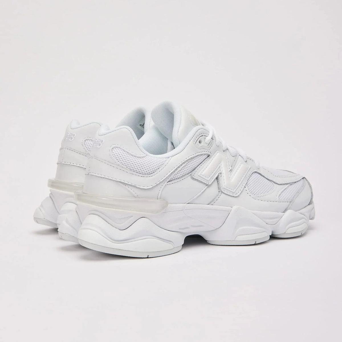 9060 | Triple White